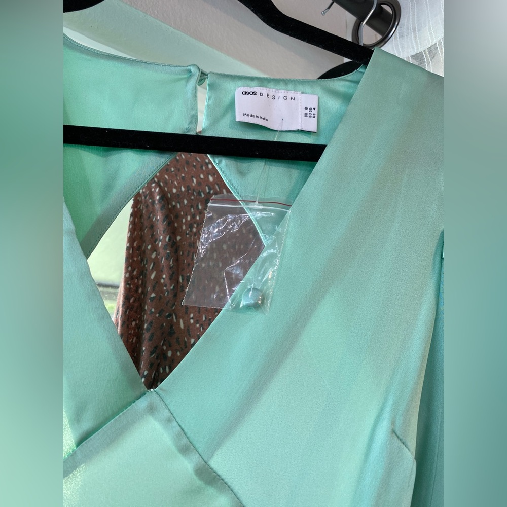 NWOT ASOS Design mint green cocktail midi dress, silky polysester, size 4 - Picture 7 of 9